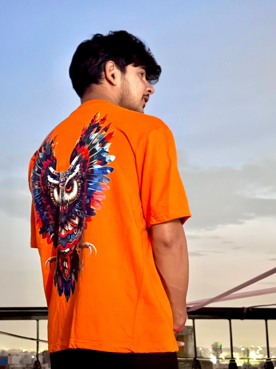 Red Eye owl  T-shirt
